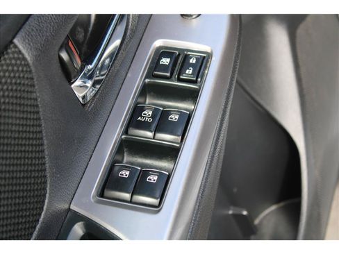 Used 2016 Subaru Crosstrek 2.0i Premium AWD/4WD image 13