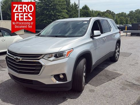 Used 2021 Chevrolet Traverse LT w/ LT Premium Package FWD image 1
