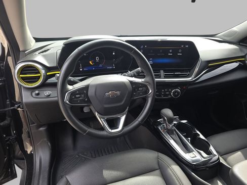 Certified 2024 Chevrolet Trax ACTIV w/ Sunroof Package FWD image 17