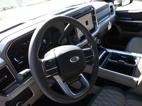 New 2026 Ford F250 Platinum w/ Platinum Plus Package image 33