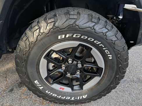 Used 2018 Jeep Wrangler Sport image 18