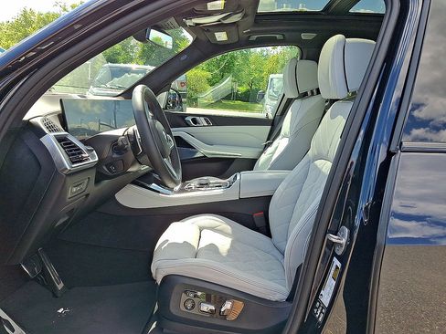 Used 2026 BMW X5 M60i w/ Executive Package AWD/4WD image 17
