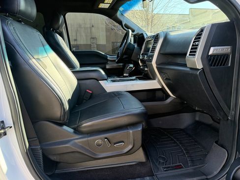 Used 2015 Ford F150 Lariat image 11