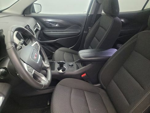 Used 2024 GMC Terrain SLE image 17