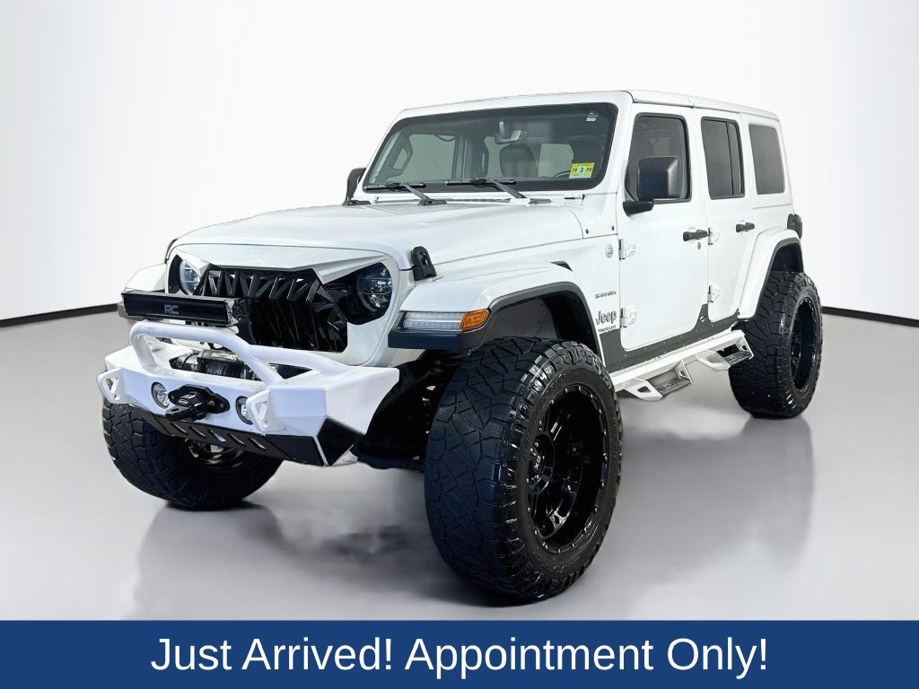 Used 2019 Jeep Wrangler Unlimited Sahara AWD/4WD image 3