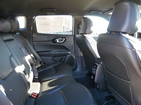 New 2026 Jeep Compass Latitude image 23