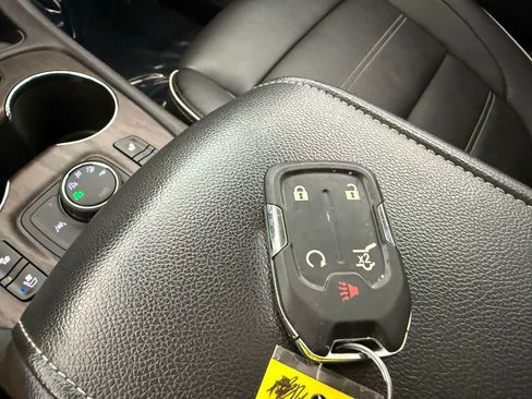 Used 2023 GMC Acadia Denali w/ Black Diamond Edition image 34