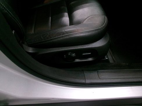 Used 2013 Ford Taurus SEL FWD image 27