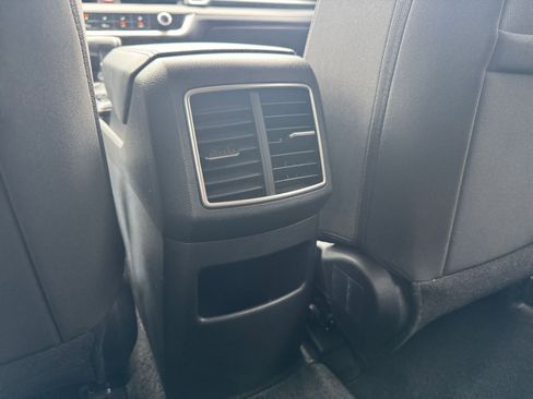 Used 2025 Kia Sportage LX image 22