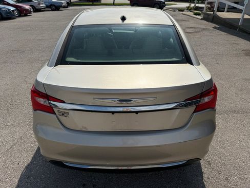 Used 2013 Chrysler 200 Touring image 7