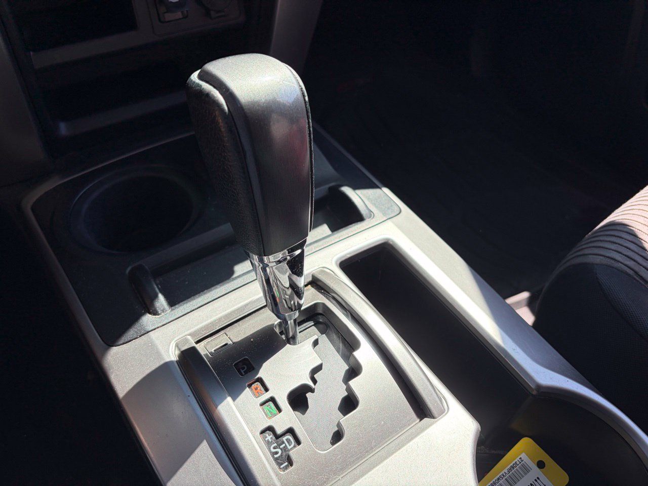 Used 2015 Toyota 4Runner SR5 AWD/4WD image 9