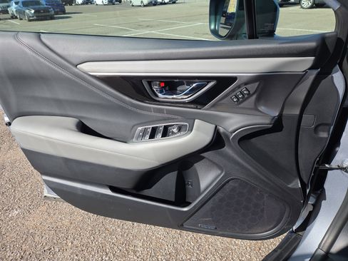 Used 2020 Subaru Outback Limited image 9