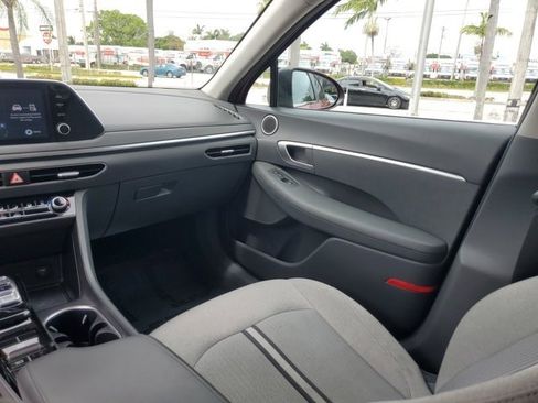 Used 2021 Hyundai Sonata SE FWD image 14