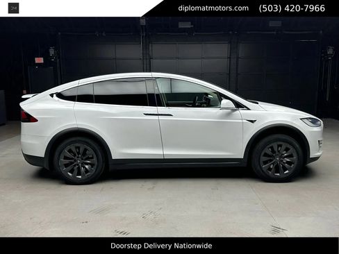 Used 2017 Tesla Model X 100D image 6