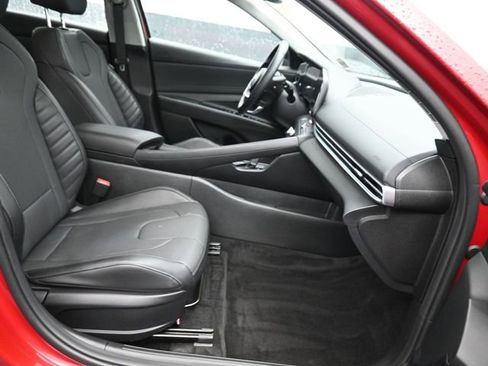 Used 2023 Hyundai Elantra Limited FWD image 8