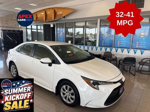 Used 2023 Toyota Corolla LE FWD image 1