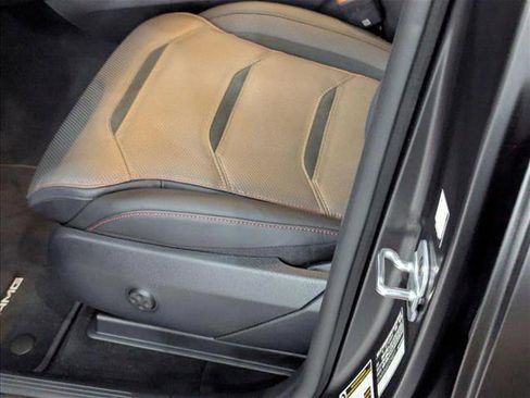 New 2025 Mercedes-Benz GLC 63 AMG S image 4