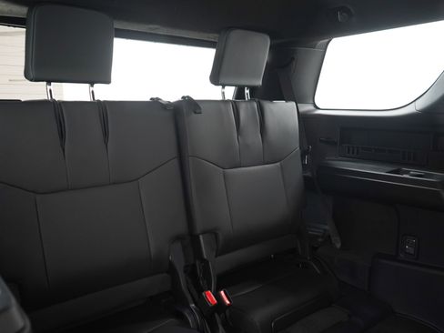 Used 2025 Toyota 4Runner Limited AWD/4WD image 15