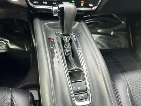 Used 2020 Honda HR-V Touring image 22