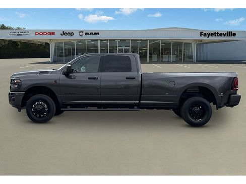 New 2026 RAM 3500 Big Horn AWD/4WD image 8