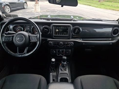Certified 2022 Jeep Gladiator Sport AWD/4WD image 15