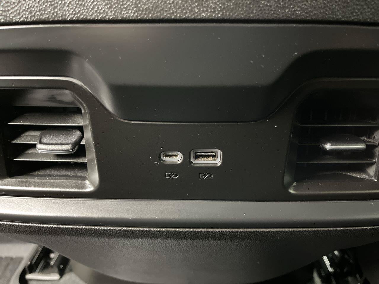 Used 2024 Chevrolet Silverado 1500 RST AWD/4WD image 12