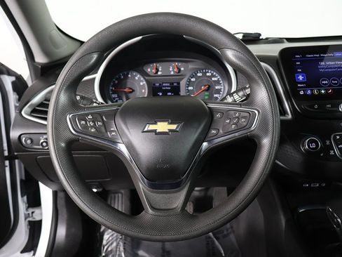 Used 2023 Chevrolet Malibu LT FWD image 34
