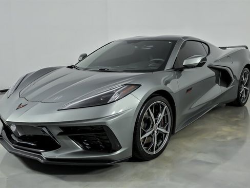 Used 2023 Chevrolet Corvette Stingray Preferred Cpe w/ Z51 Performance Package RWD image 4