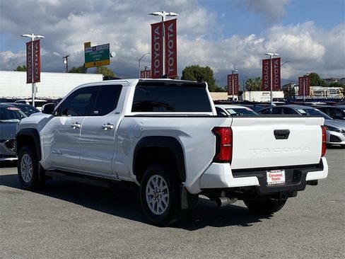 Certified 2025 Toyota Tacoma SR5 image 4