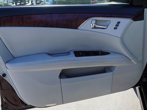 Used 2011 Toyota Avalon FWD image 21