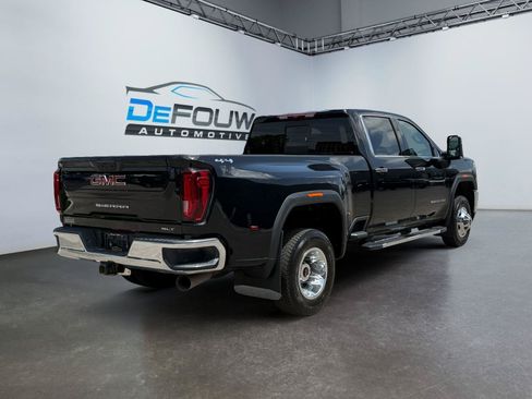 Used 2023 GMC Sierra 3500 SLT w/ SLT Convenience Package AWD/4WD image 3