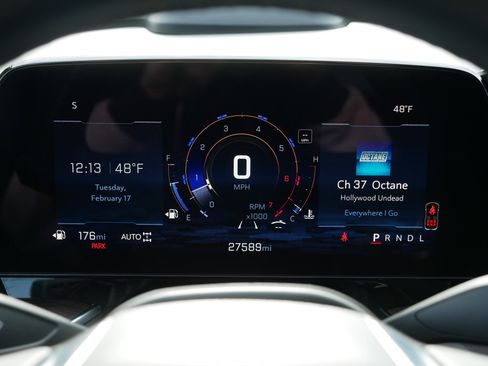 Used 2025 Chevrolet Suburban Z71 image 21