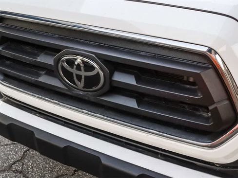 Used 2022 Toyota Tacoma SR5 image 5