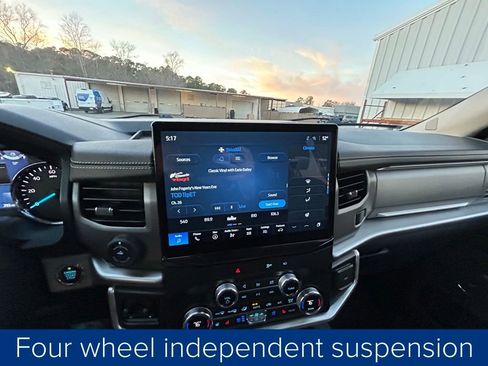 Used 2022 Ford Expedition XLT image 37