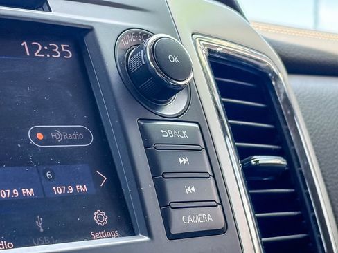 Used 2019 Nissan Titan PRO-4X w/ Pro-4x Convenience Package AWD/4WD image 29