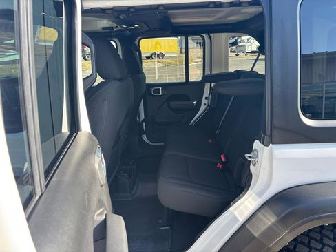 Used 2022 Jeep Wrangler Unlimited Sport image 10
