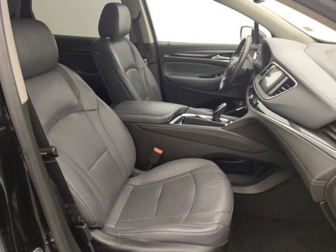 Used 2018 Buick Enclave Essence image 21