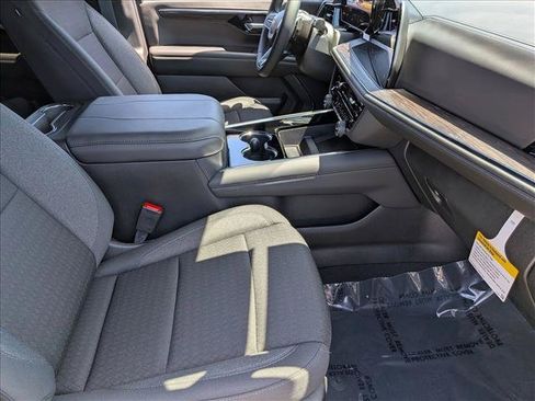 Used 2026 Chevrolet Tahoe LS AWD/4WD image 19