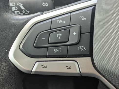 Used 2024 Volkswagen Jetta SE FWD image 24