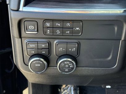 Used 2025 Chevrolet Suburban Z71