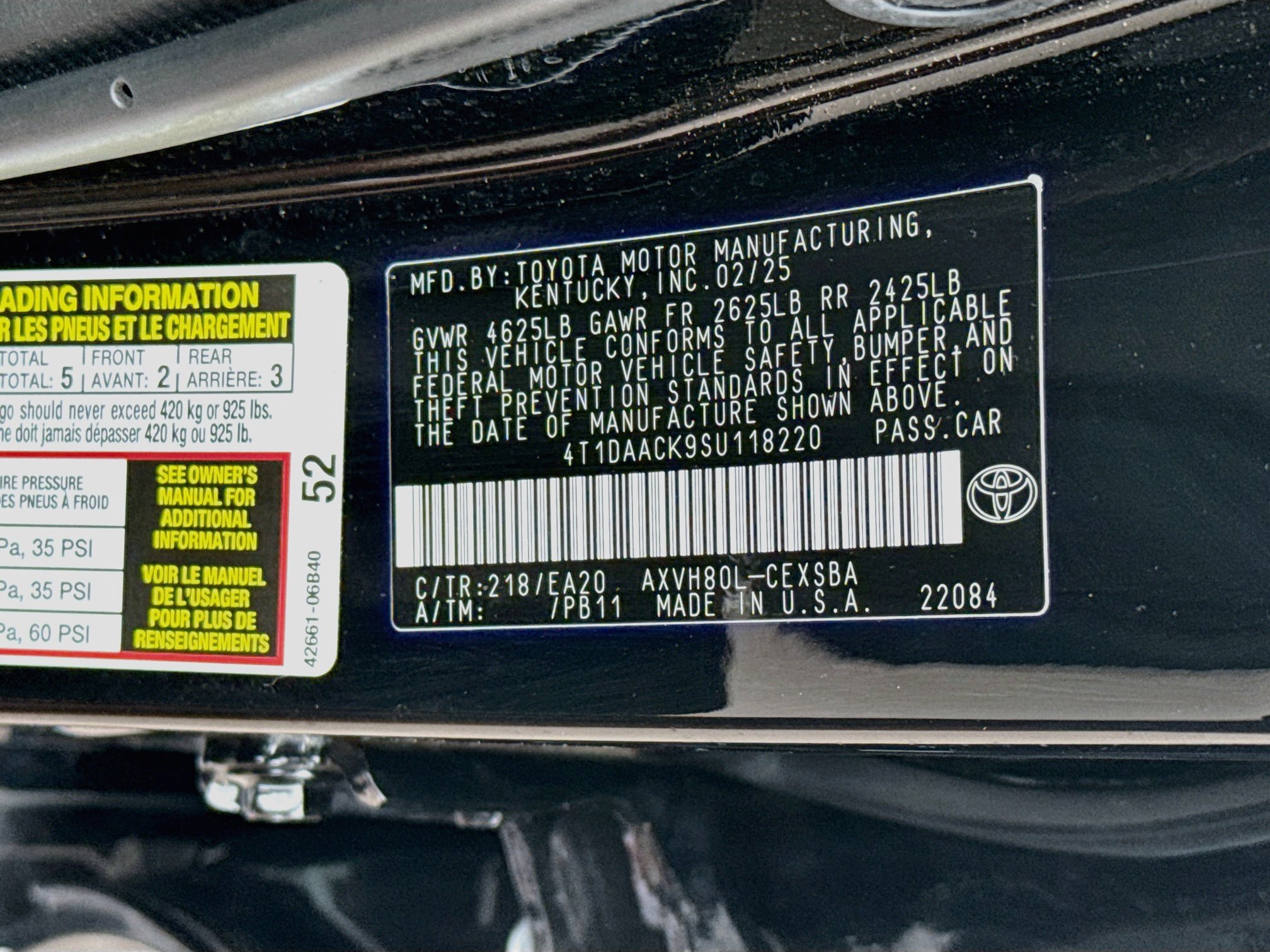 Used 2025 Toyota Camry SE FWD image 12