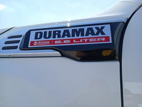 Used 2024 GMC Sierra 2500 Pro w/ Convenience Package AWD/4WD image 10