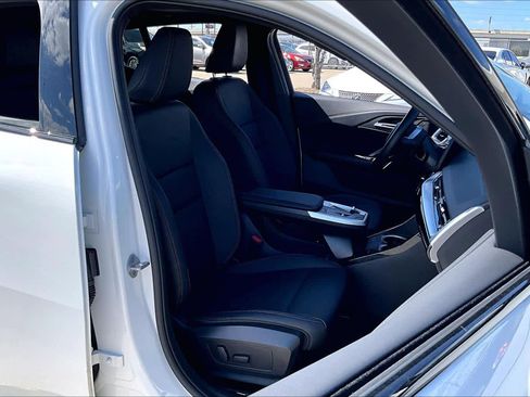 Used 2026 BMW X2 xDrive28i image 8