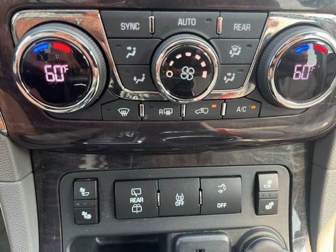 Used 2015 Buick Enclave Leather FWD image 24