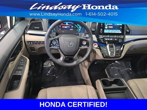 Used 2023 Honda Odyssey Touring image 13