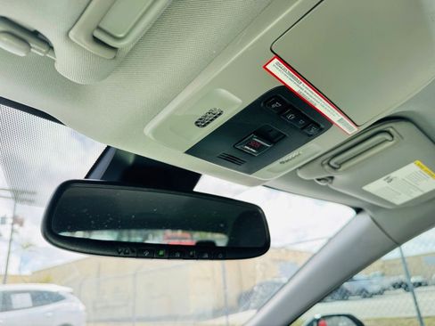 Used 2019 Toyota Camry XLE image 22