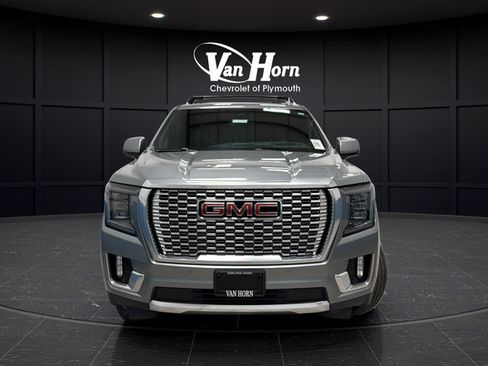 Used 2023 GMC Yukon Denali AWD/4WD image 2
