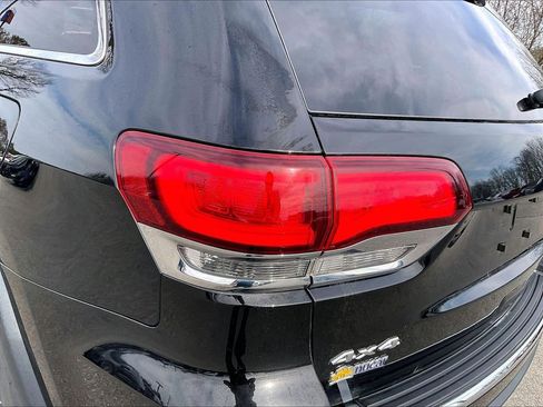 Used 2022 Jeep Grand Cherokee Limited w/ Tech Group image 31