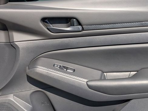 Certified 2025 Nissan Altima 2.5 S FWD image 30