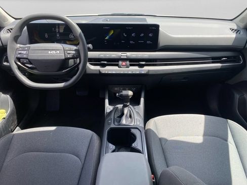 Used 2025 Kia K4 FWD image 14